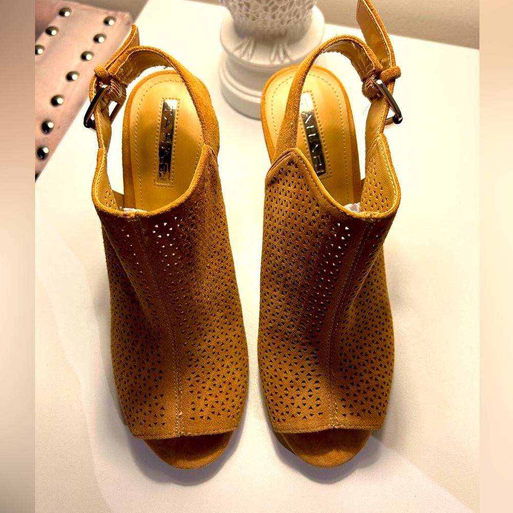 Tahari peep toe bootie